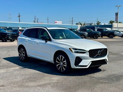 New 2025 Volvo XC60 B5 Plus w/ Climate Package