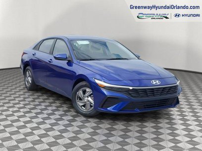 New 2025 Hyundai Elantra SE