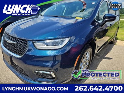 Used 2023 Chrysler Pacifica Touring-L