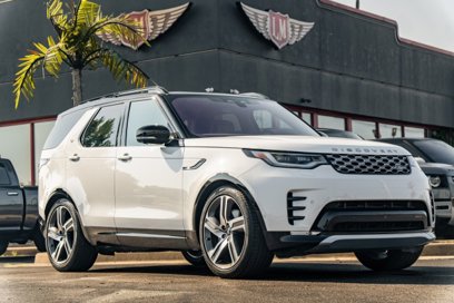 Used 2023 Land Rover Discovery Metropolitan Edition