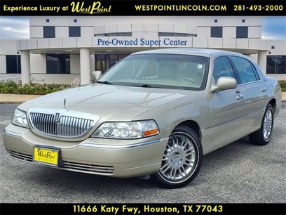 Used 2006 Lincoln Town Car Signature Limited