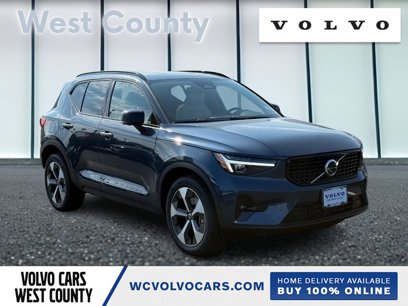 New 2026 Volvo XC40 B5 Plus w/ Climate Package