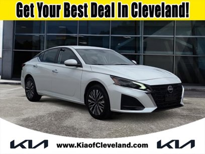 Used 2023 Nissan Altima 2.5 SV