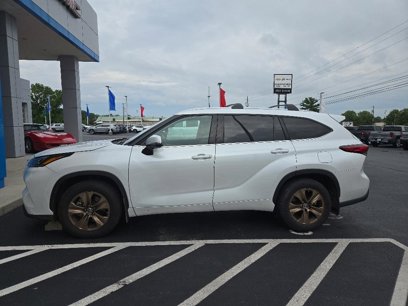 Used 2022 Toyota Highlander Bronze Edition
