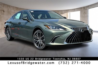 New 2025 Lexus ES 300h w/ Premium Package
