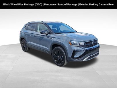 Used 2024 Volkswagen Taos SE w/ Panoramic Sunroof Package