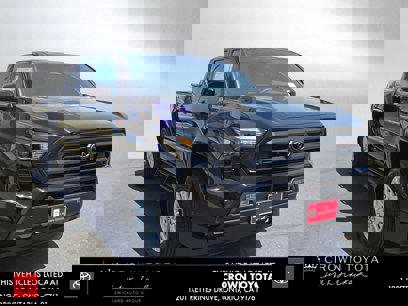 New 2025 Toyota Tacoma SR5