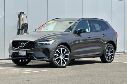 Used 2025 Volvo XC60 B5 Plus w/ Protection Package Premier