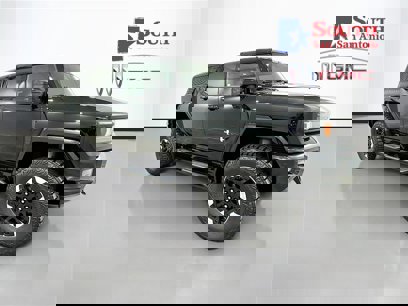 New 2025 GMC Hummer EV 2X w/ Extreme Off-Road Package