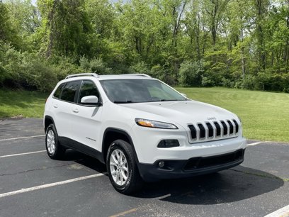 Used 2018 Jeep Cherokee Latitude Plus w/ Cold Weather Group