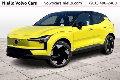 New 2025 Volvo EX30 Plus w/ Climate Package