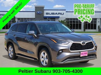 Used 2021 Toyota Highlander LE
