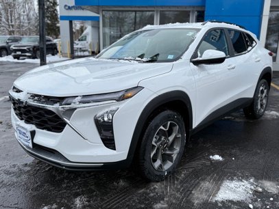 New 2025 Chevrolet Trax LT w/ Driver Confidence Package