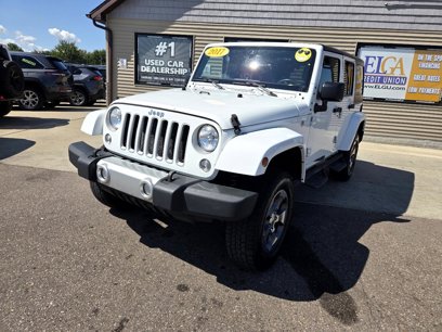 Used 2017 Jeep Wrangler Unlimited Sahara w/ Dual Top Group