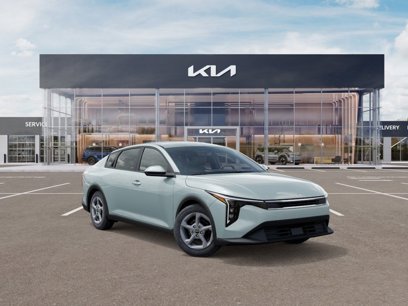 New 2025 Kia K4 LXS