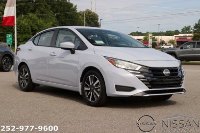 New 2025 Nissan Versa SV w/ Trunk Package