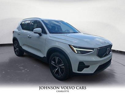 New 2025 Volvo XC40 B5 Core