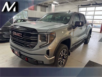 New 2025 GMC Sierra 1500 AT4 w/ AT4 Premium Package
