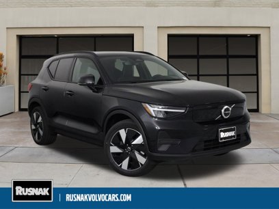 New 2025 Volvo EX40 Core w/ Climate Package