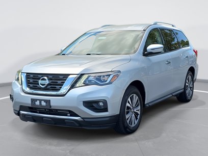 Used 2017 Nissan Pathfinder SV