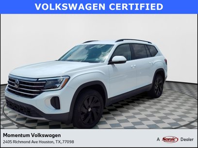 Used 2024 Volkswagen Atlas SE w/ Black Wheel Package