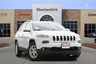 Used 2018 Jeep Cherokee Latitude Plus w/ Comfort/Convenience Group
