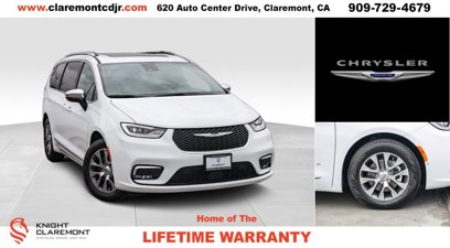 New 2025 Chrysler Pacifica Pinnacle