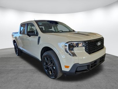 New 2025 Ford Maverick Lariat w/ Black Appearance Package