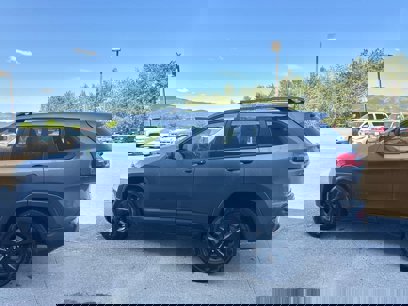 Used 2017 Jeep Cherokee Altitude