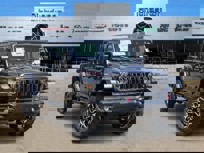 New 2025 Jeep Gladiator Rubicon w/ Convenience Group