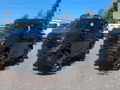 New 2025 Ford Expedition Platinum w/ Stealth Performance Package