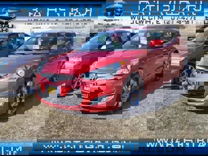 Used 2013 Hyundai Veloster w/ Style Pkg