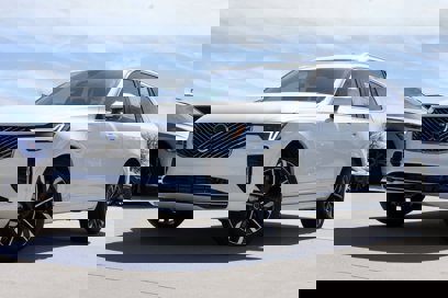 New 2025 Volvo XC90 T8 Plus w/ Protection Package Premier