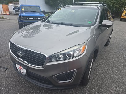 Used 2016 Kia Sorento LX w/ LX Convenience Package