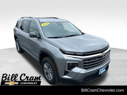 Used 2024 Chevrolet Traverse LT