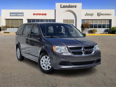 Used 2018 Dodge Grand Caravan SE w/ UConnect Hands-Free Group