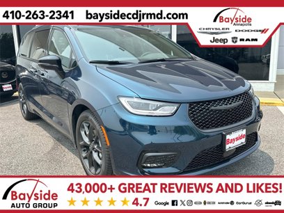 New 2025 Chrysler Pacifica Limited