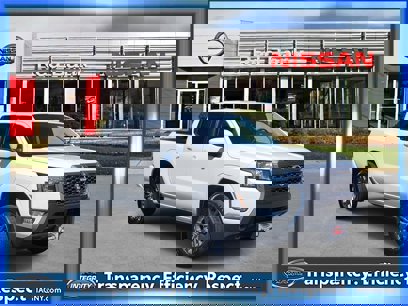 Certified 2025 Nissan Frontier SV w/ SV Convenience Package