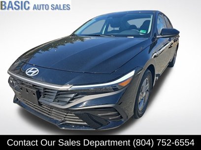 Used 2025 Hyundai Elantra SE