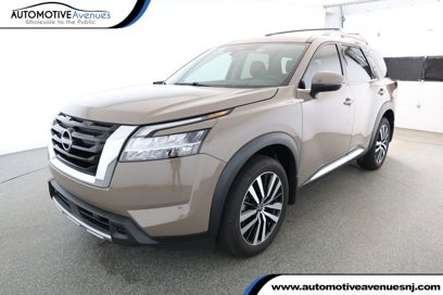 Used 2024 Nissan Pathfinder Platinum