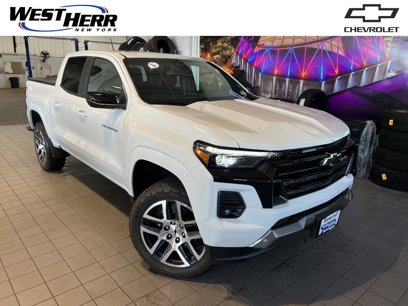 Used 2023 Chevrolet Colorado Z71 w/ Z71 Convenience Package 2