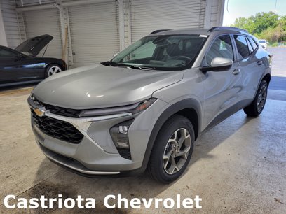 New 2025 Chevrolet Trax LT w/ Driver Confidence Package