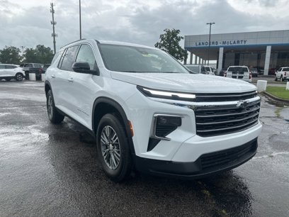 New 2025 Chevrolet Traverse LT