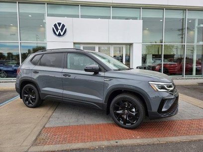 New 2024 Volkswagen Taos SE