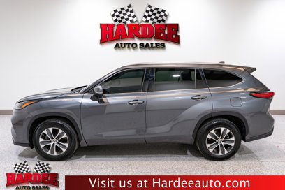 Used 2021 Toyota Highlander XLE