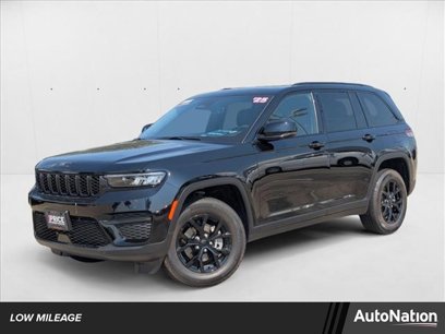 Used 2025 Jeep Grand Cherokee Altitude