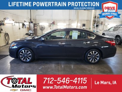 Used 2017 Nissan Altima 2.5 SL w/ 2.5 Technology Package