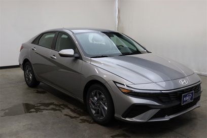 New 2025 Hyundai Elantra Blue