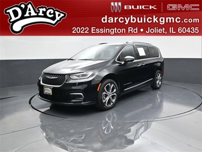 Used 2024 Chrysler Pacifica Pinnacle w/ Trailer Tow Group