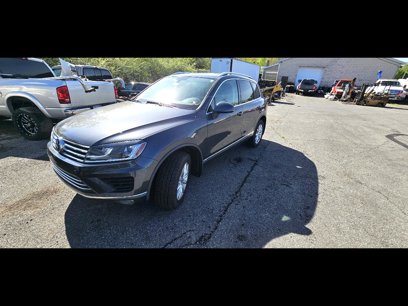 Used 2015 Volkswagen Touareg Sport